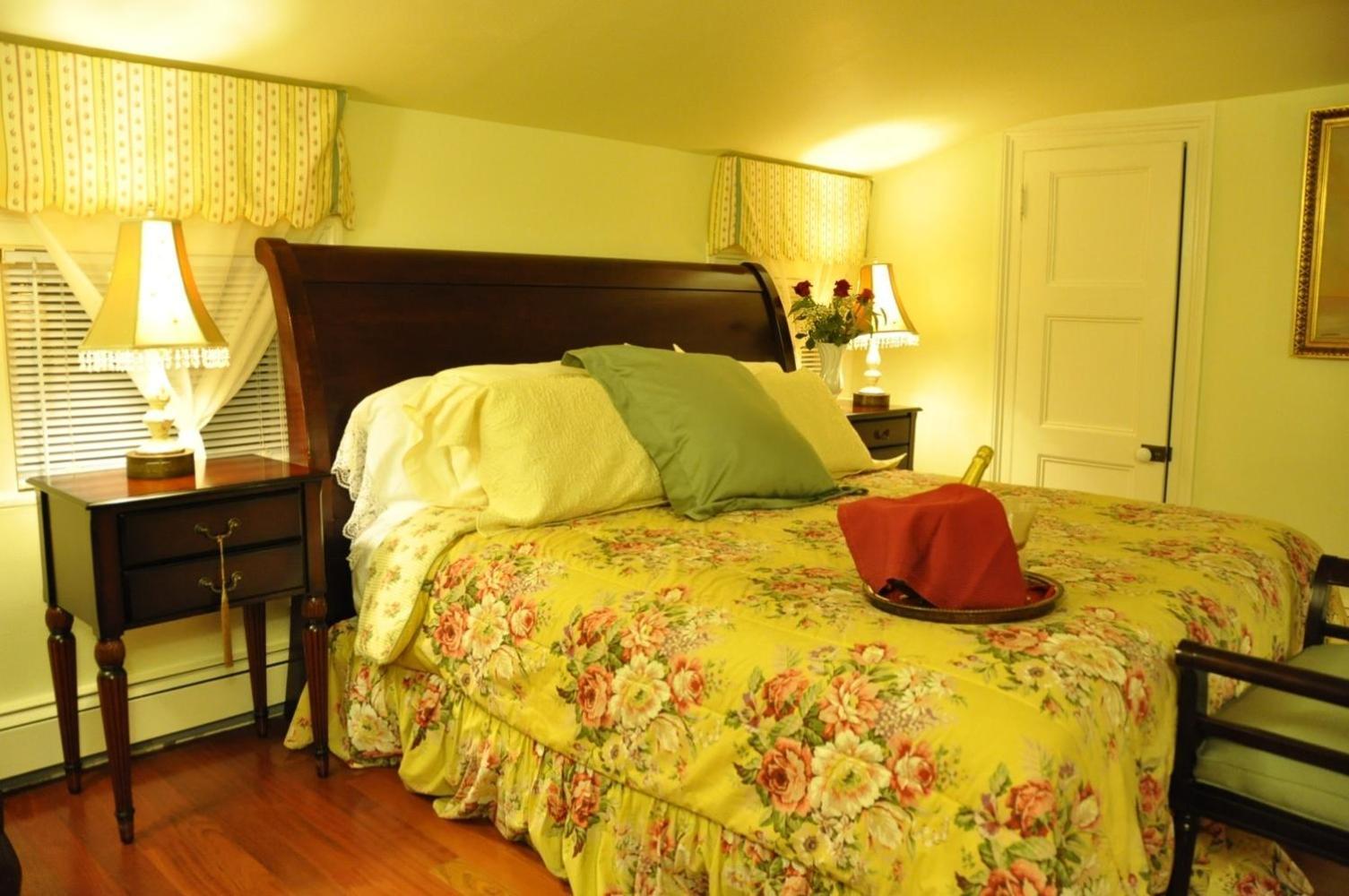 Arbor View House Bed And Breakfast East Marion Exterior photo