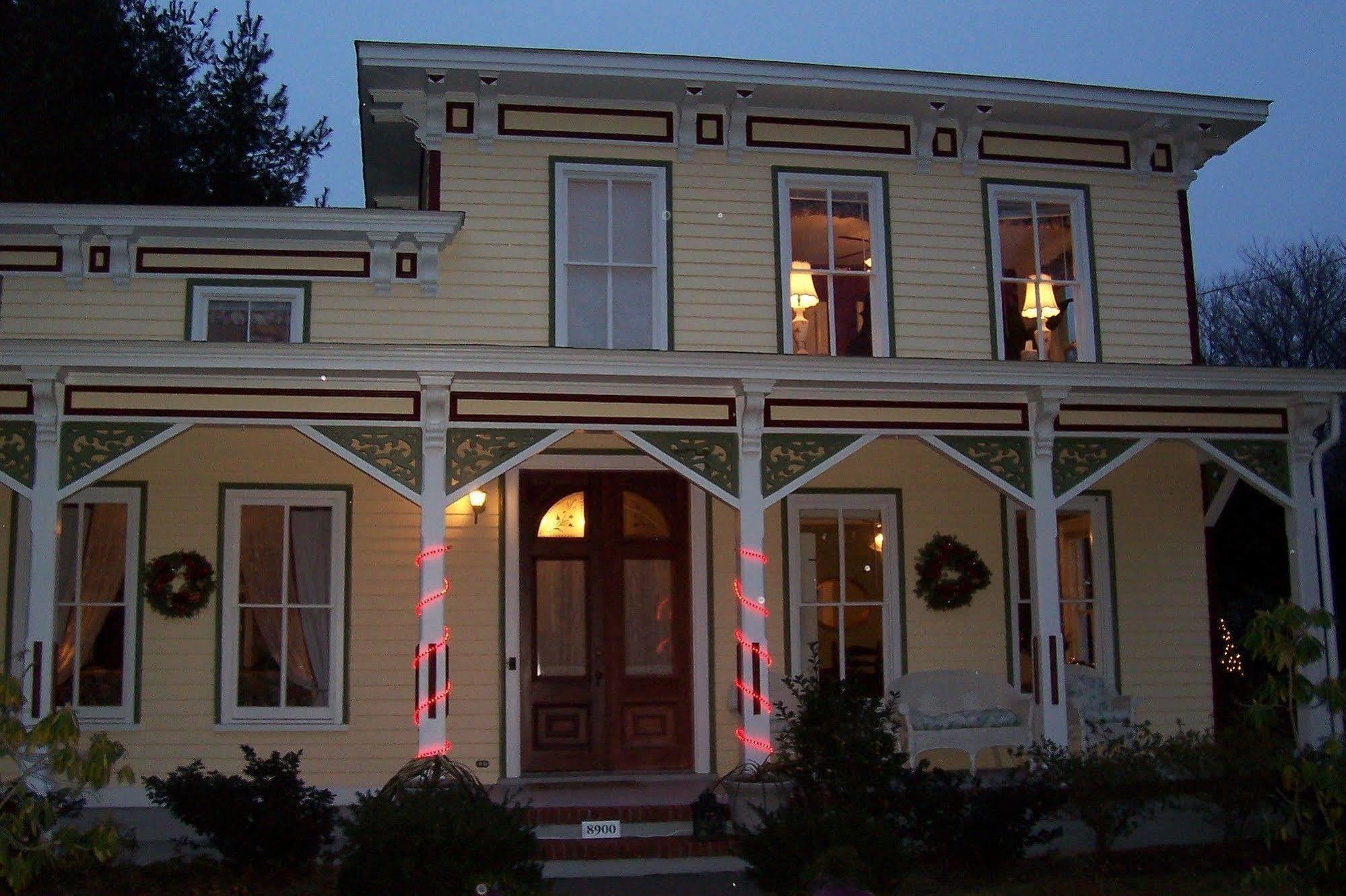 Arbor View House Bed And Breakfast East Marion Exterior photo
